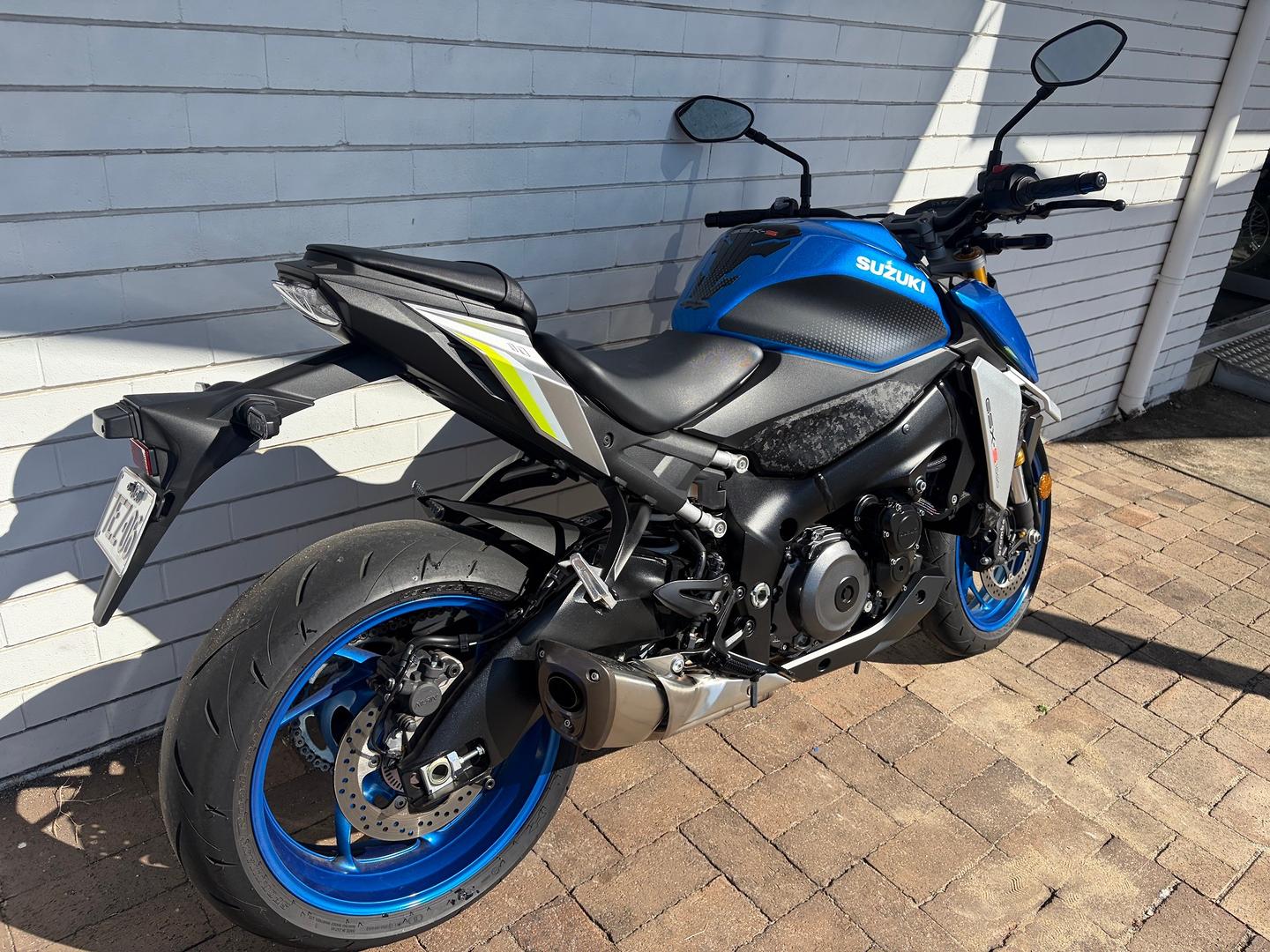 2023 SUZUKI GSX-S1000 ROAD