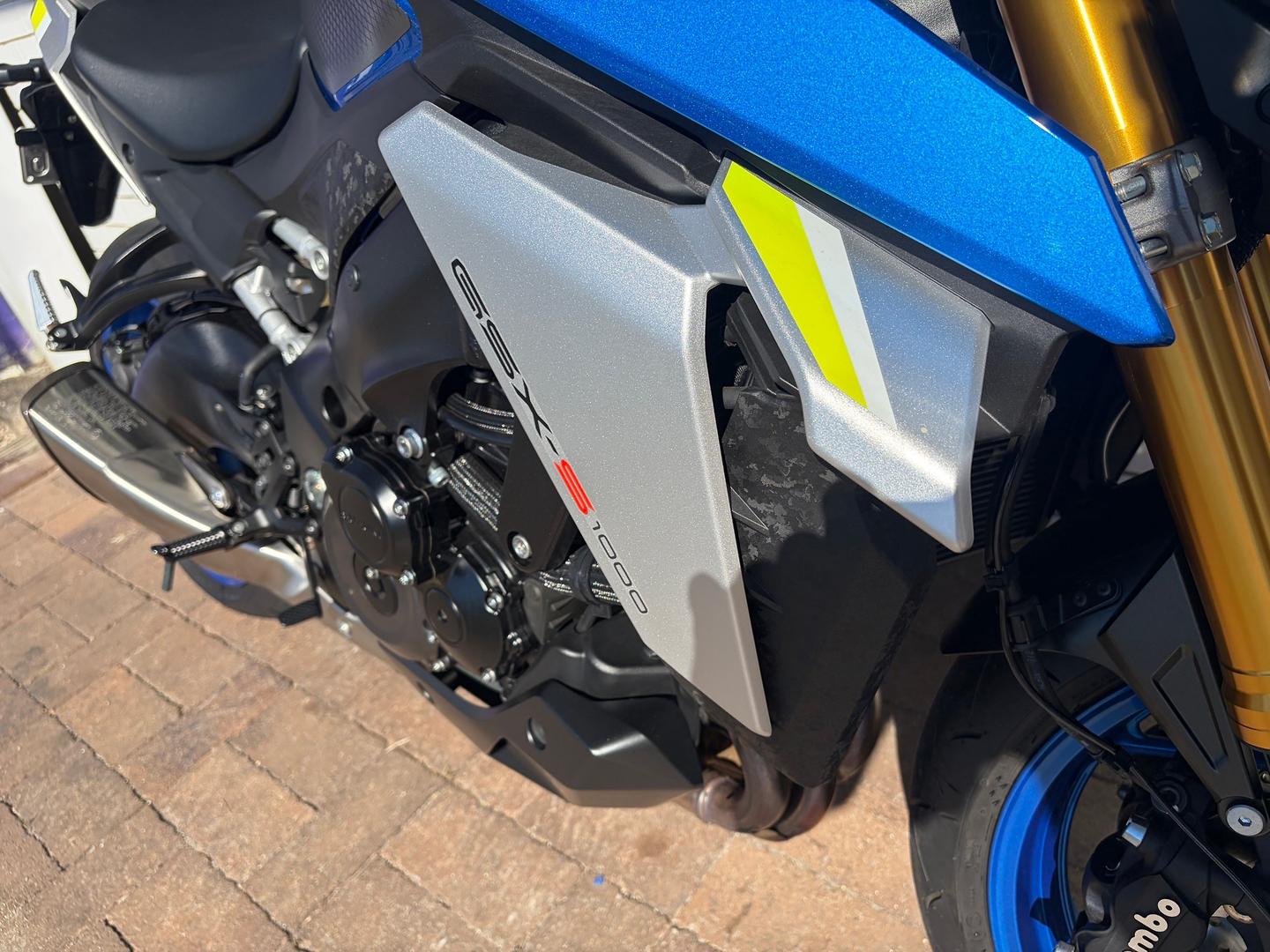 2023 SUZUKI GSX-S1000 ROAD