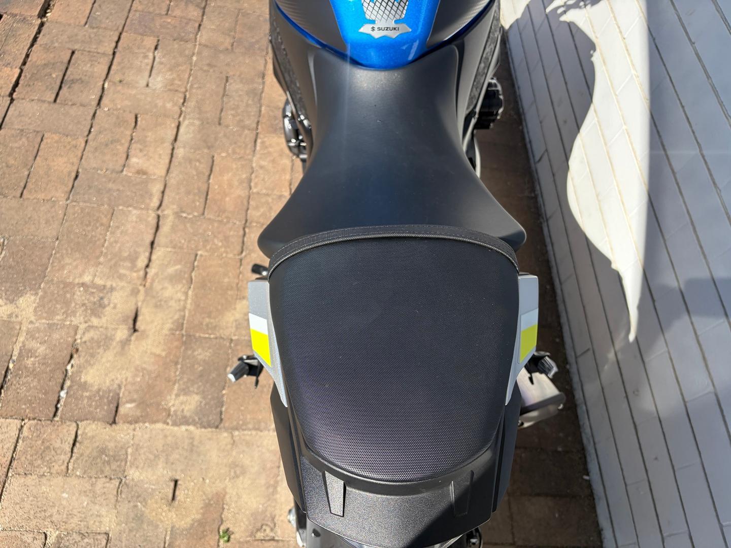 2023 SUZUKI GSX-S1000 ROAD