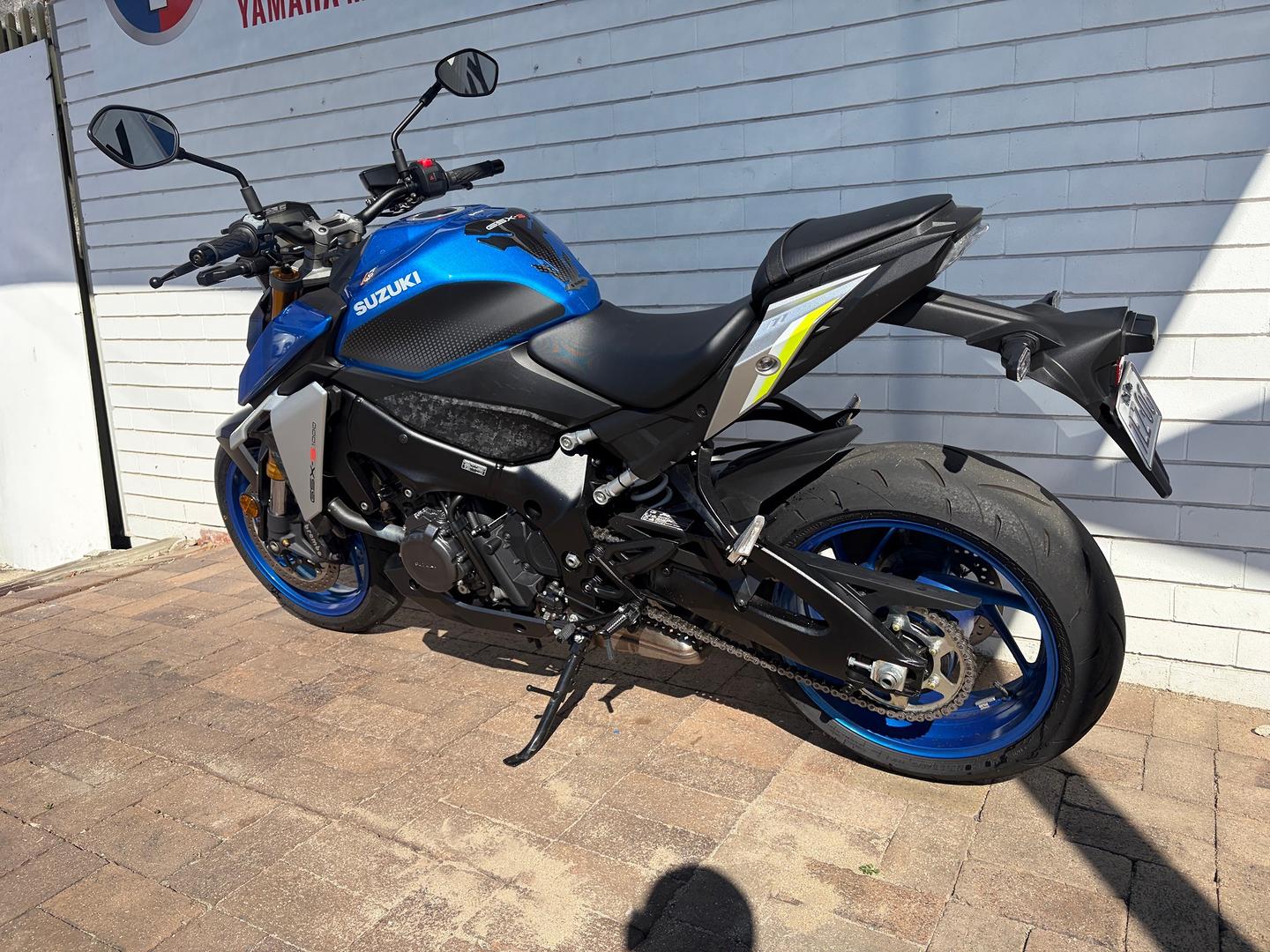 2023 SUZUKI GSX-S1000 ROAD