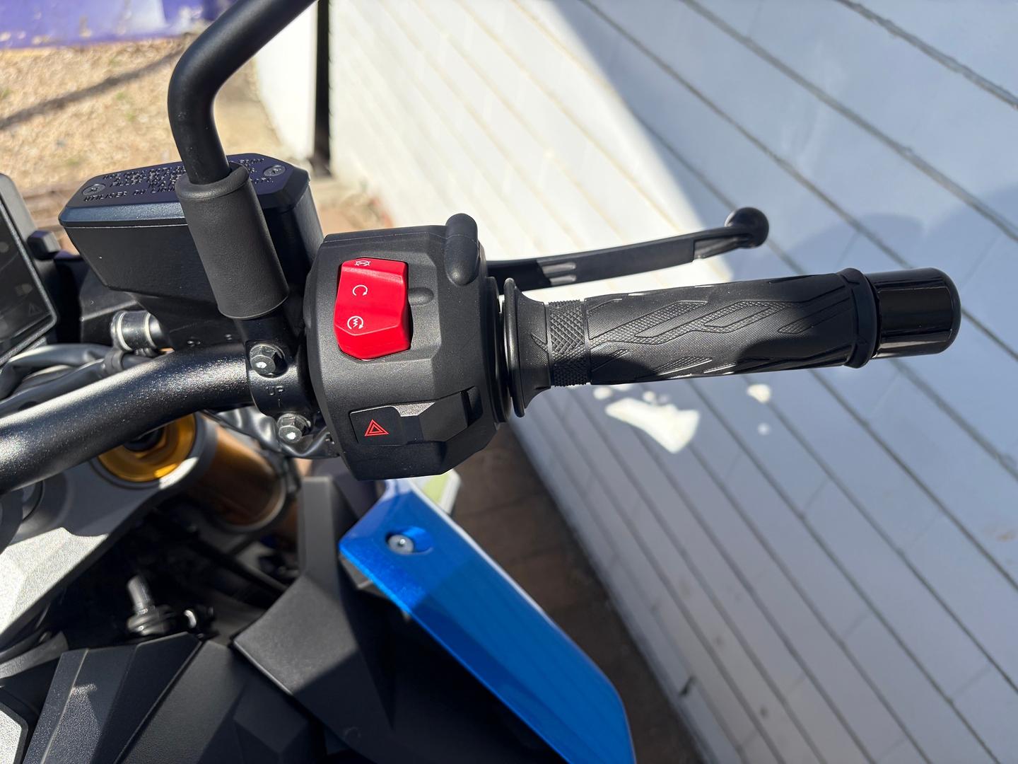 2023 SUZUKI GSX-S1000 ROAD