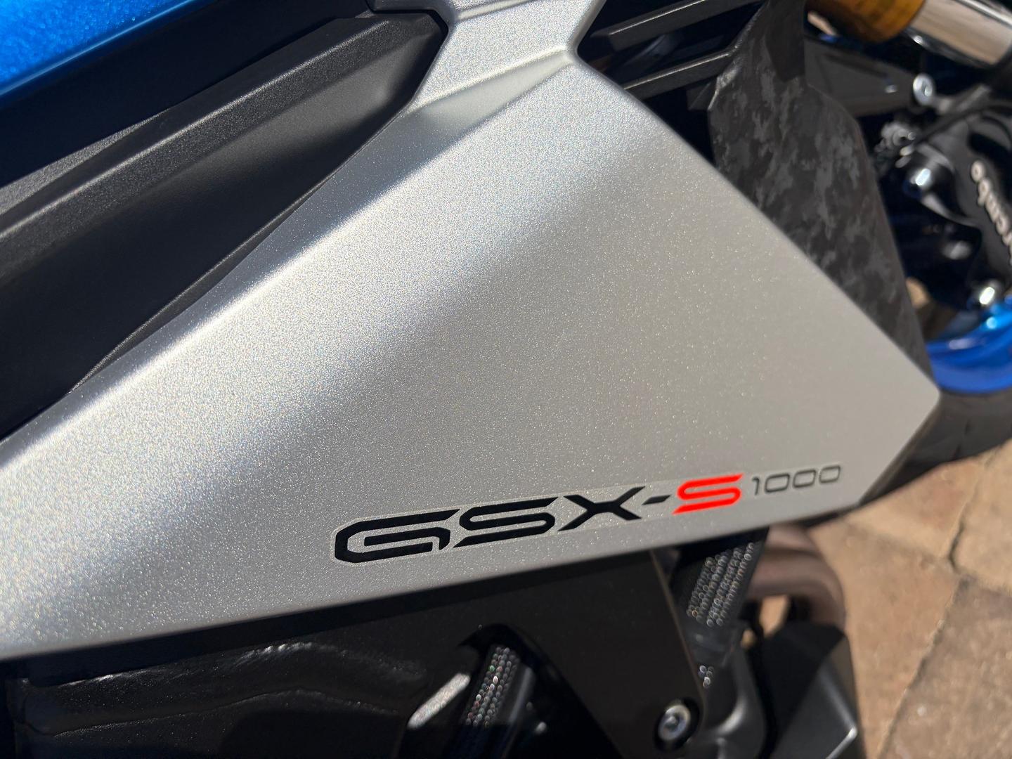 2023 SUZUKI GSX-S1000 ROAD