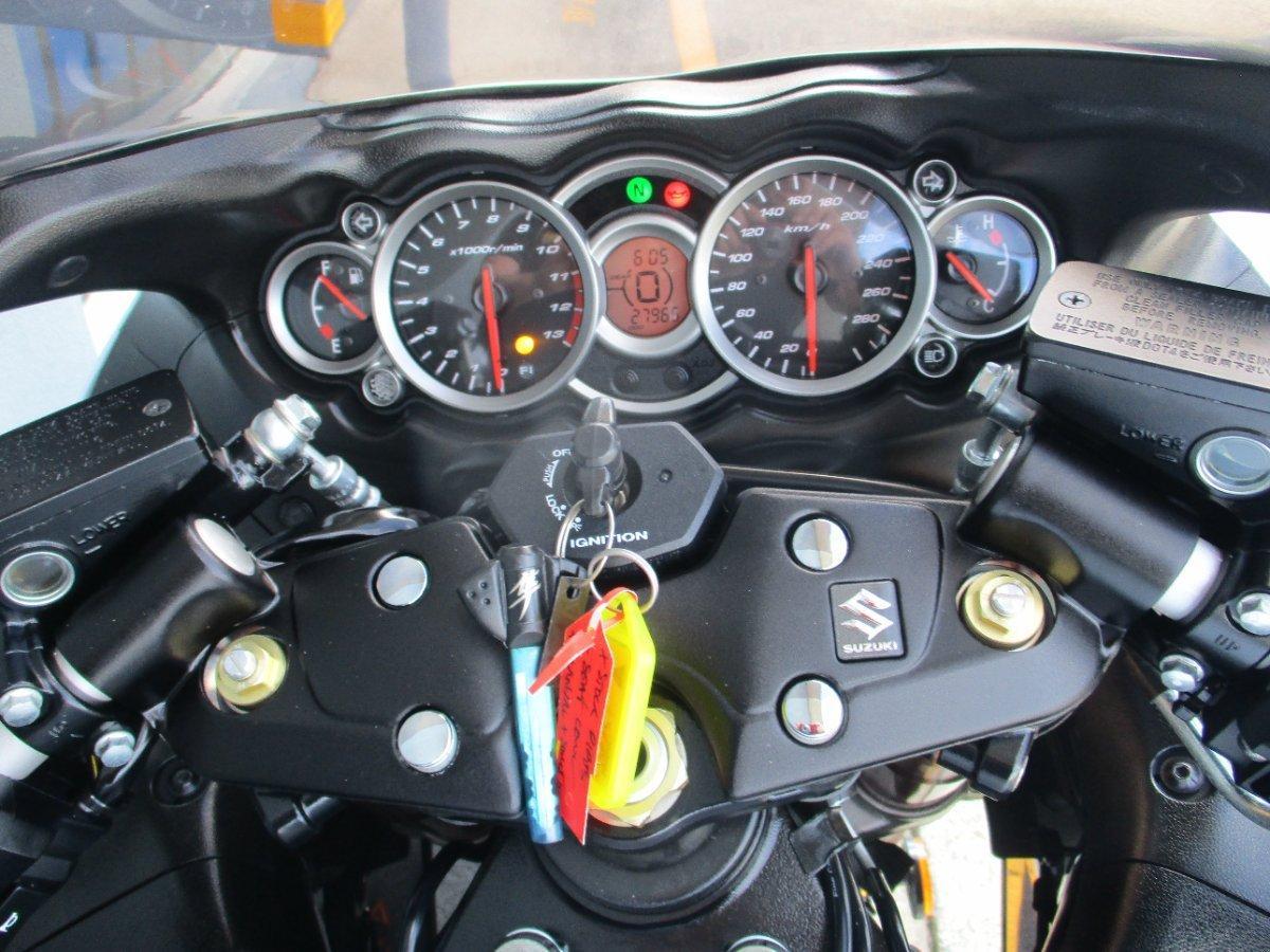 2015 SUZUKI GSX1300RA (HAYABUSA) SPORTS