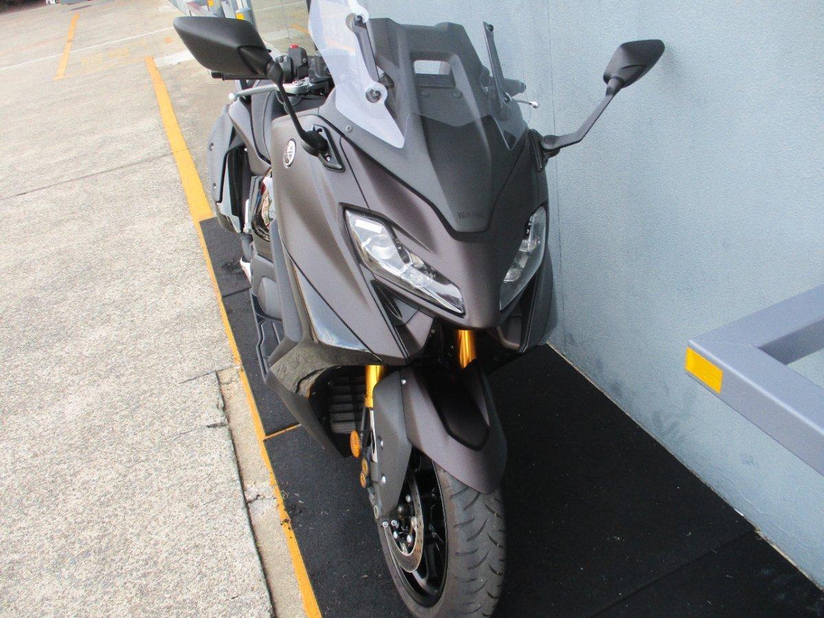 2024 YAMAHA TMAX 560 (ABS) SCOOTER