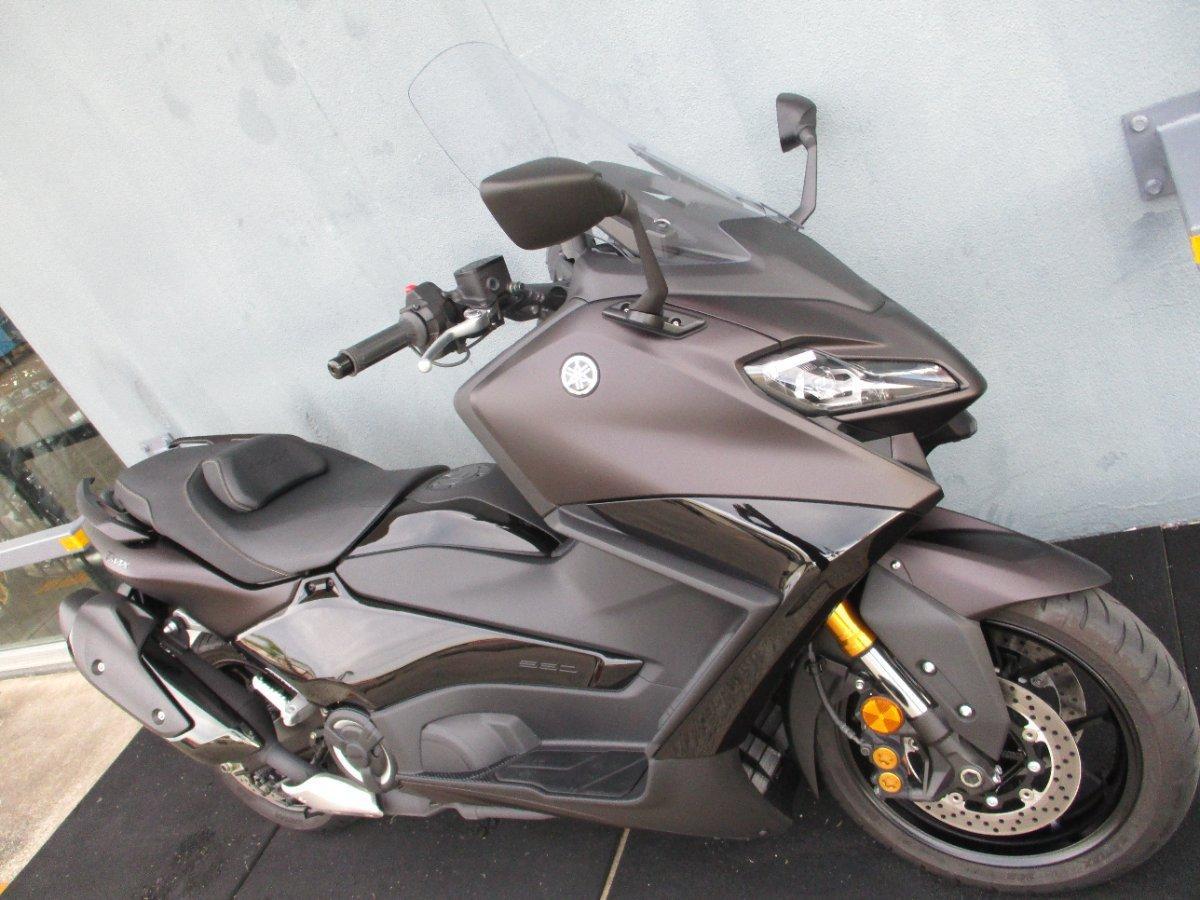 2024 YAMAHA TMAX 560 (ABS) SCOOTER