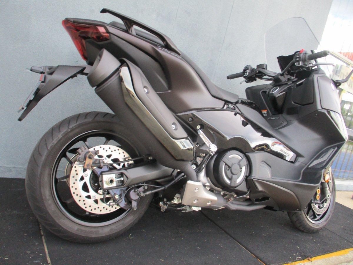 2024 YAMAHA TMAX 560 (ABS) SCOOTER