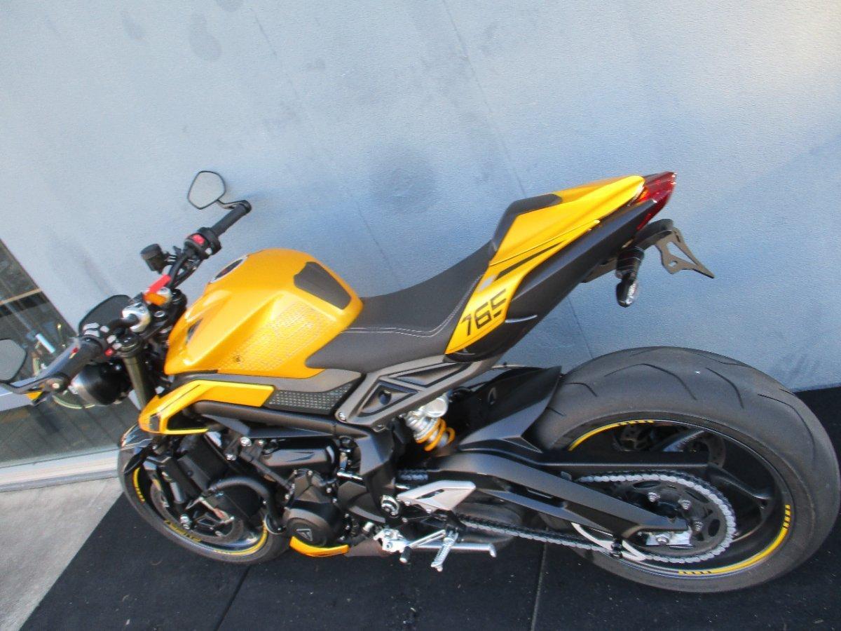 2025 TRIUMPH STREET TRIPLE RS ROAD