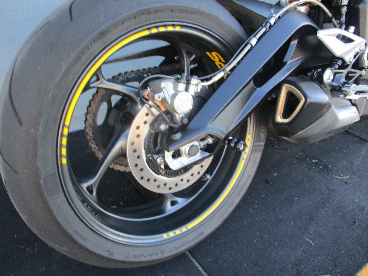 2025 TRIUMPH STREET TRIPLE RS ROAD