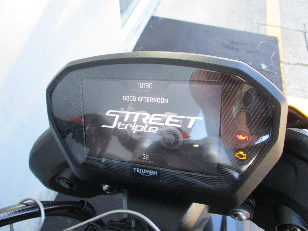 2025 TRIUMPH STREET TRIPLE RS ROAD