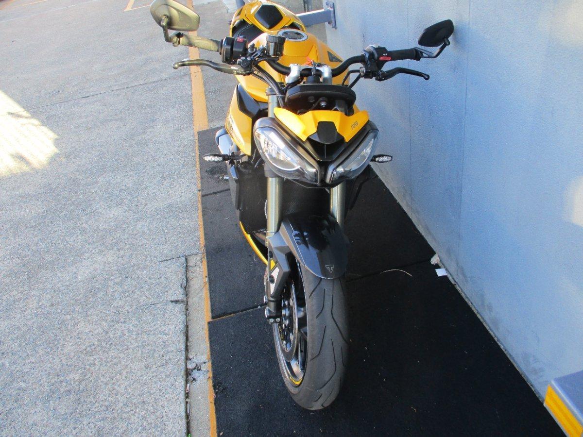 2025 TRIUMPH STREET TRIPLE RS ROAD