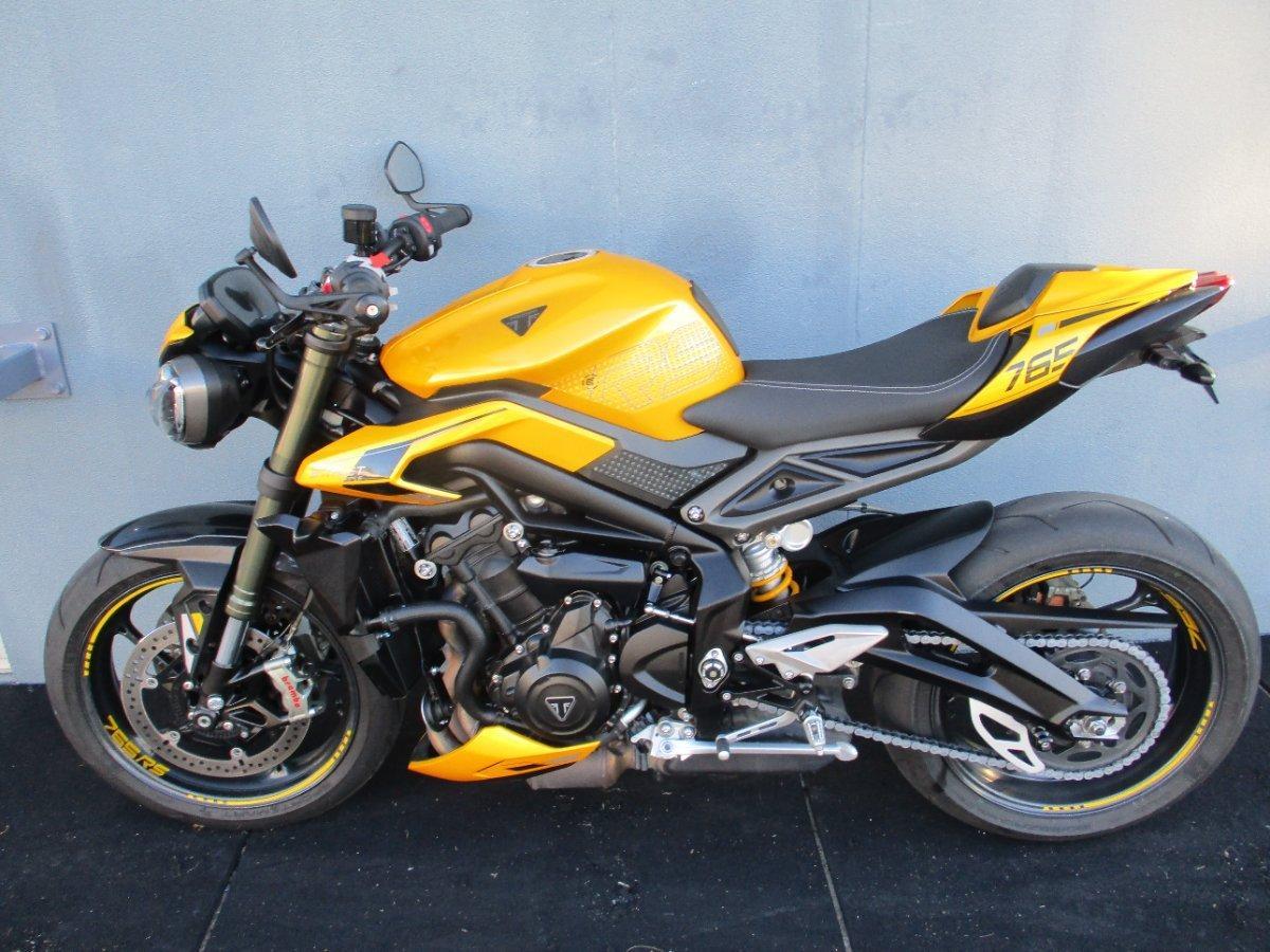 2025 TRIUMPH STREET TRIPLE RS ROAD