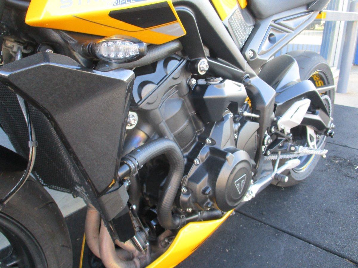 2025 TRIUMPH STREET TRIPLE RS ROAD