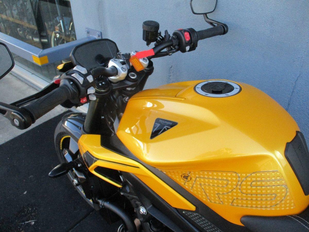2025 TRIUMPH STREET TRIPLE RS ROAD