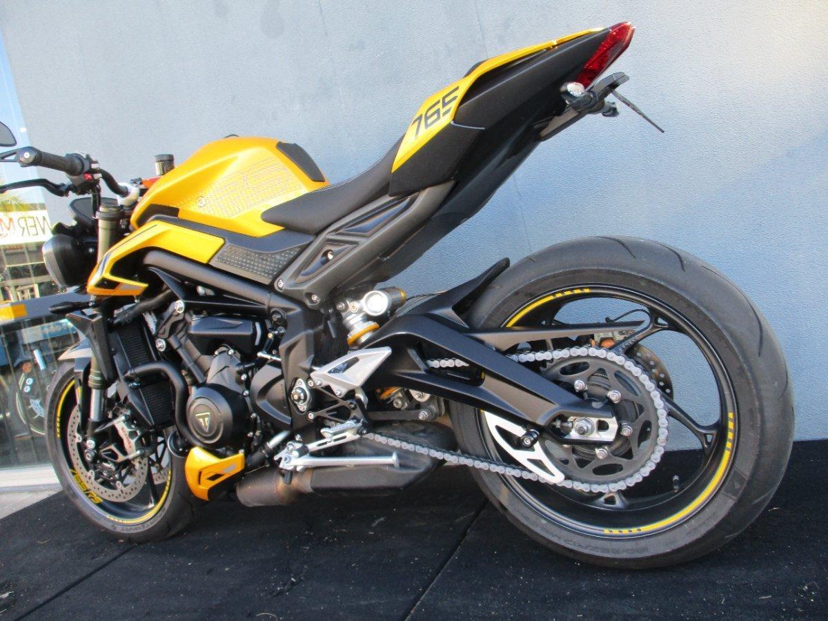 2025 TRIUMPH STREET TRIPLE RS ROAD