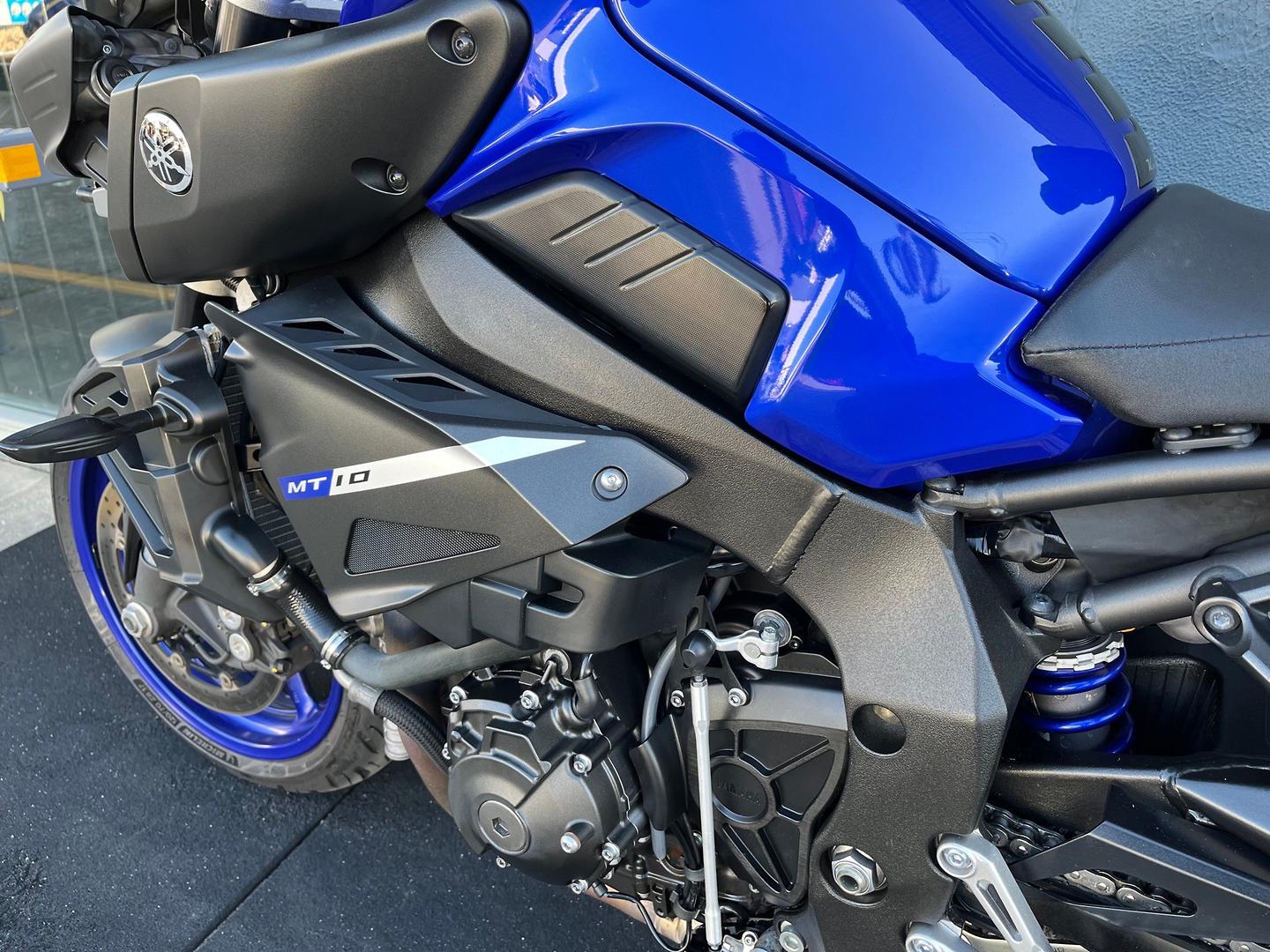 2016 YAMAHA MT-10 SPORTS