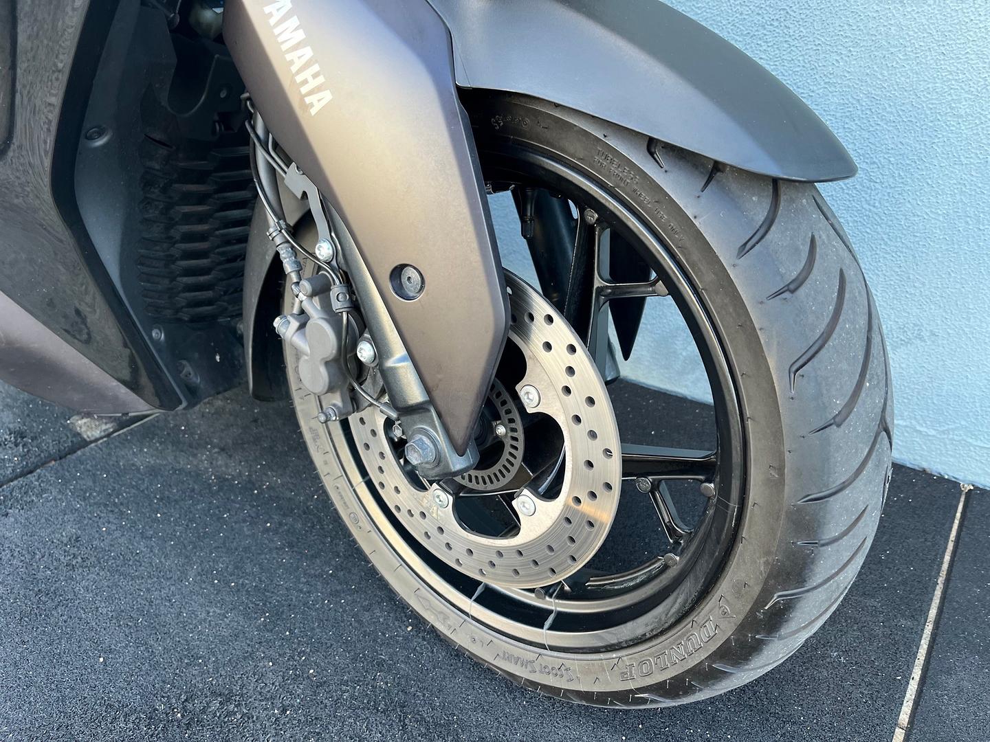 2025 YAMAHA XMAX 300 V2 SCOOTER