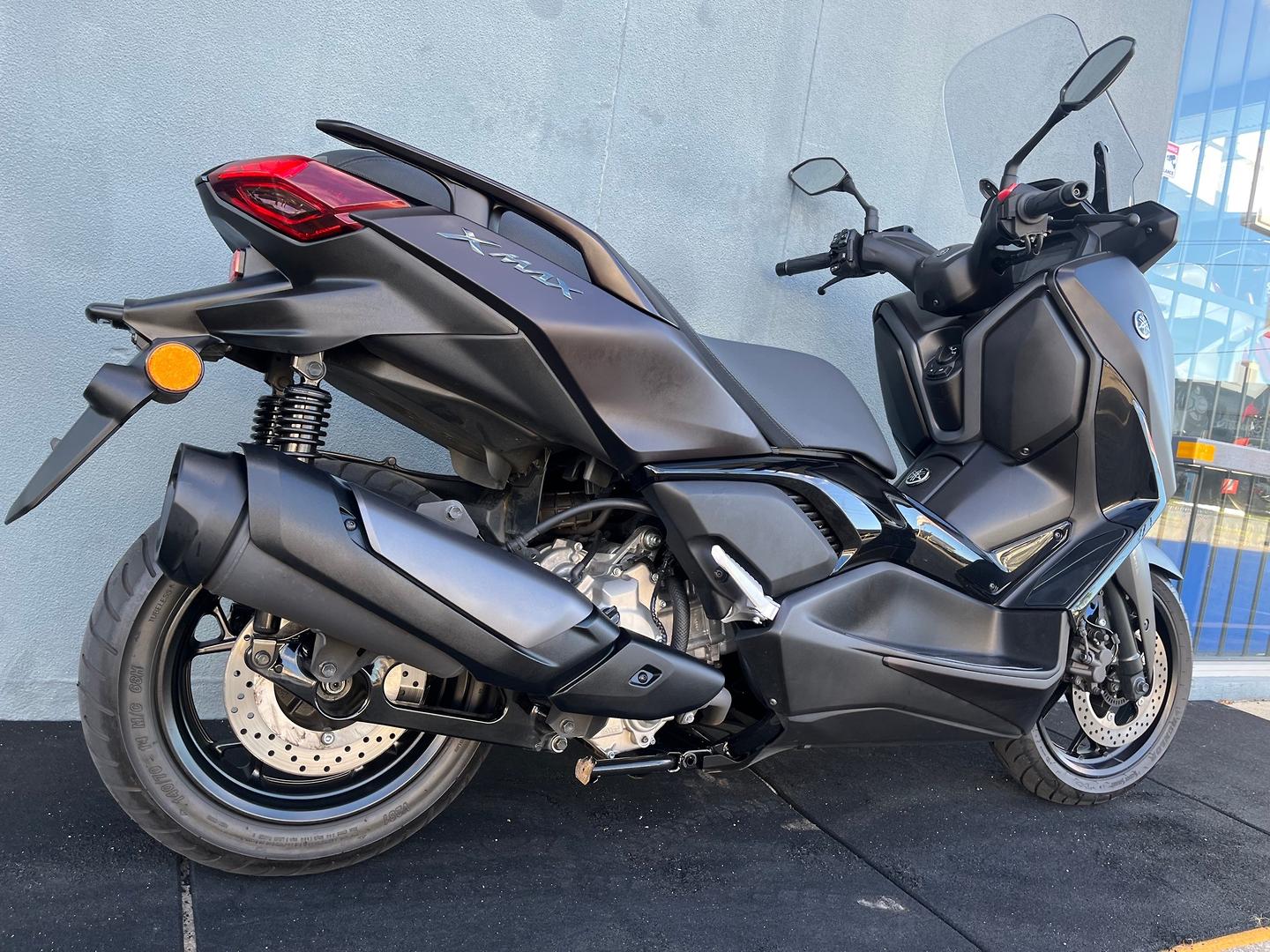 2025 YAMAHA XMAX 300 V2 SCOOTER