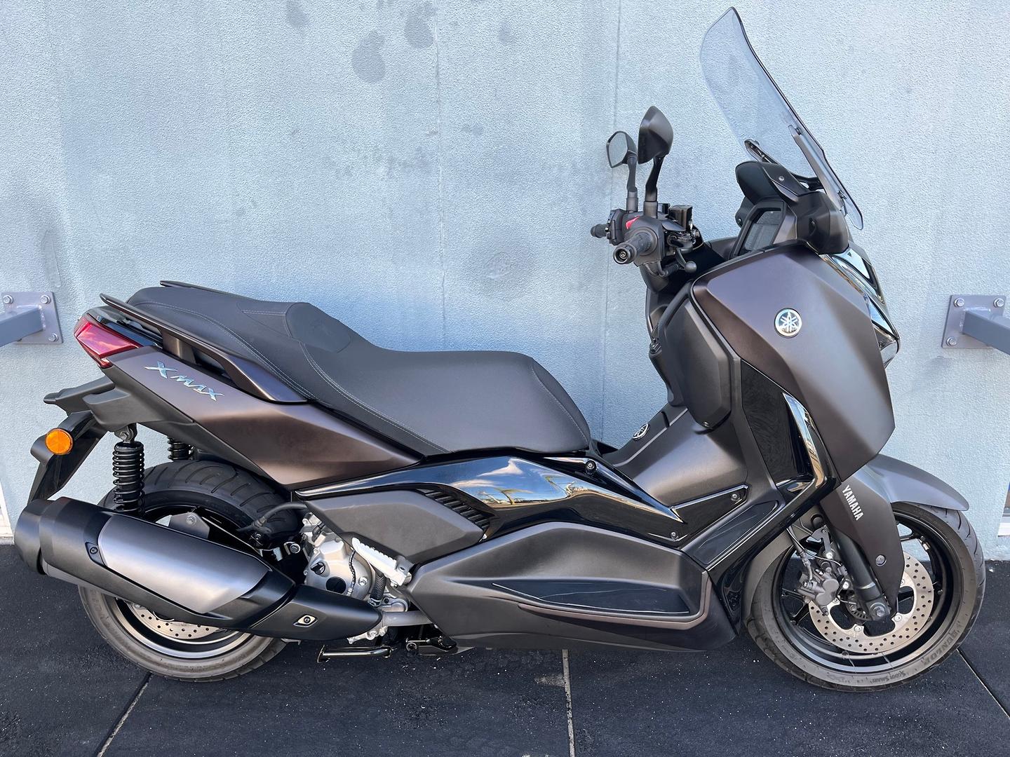 2025 YAMAHA XMAX 300 V2 SCOOTER