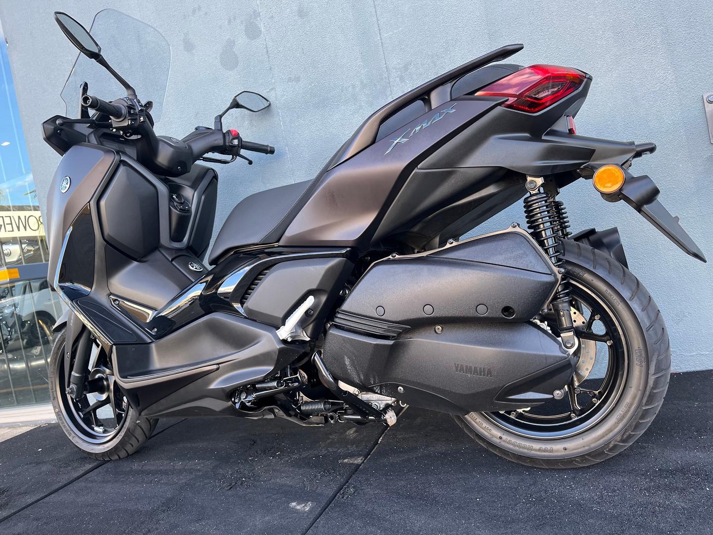 2025 YAMAHA XMAX 300 V2 SCOOTER