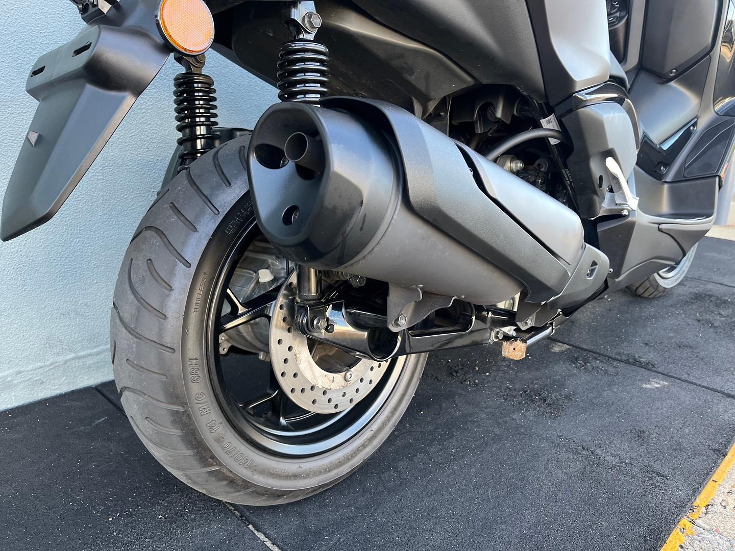 2025 YAMAHA XMAX 300 V2 SCOOTER