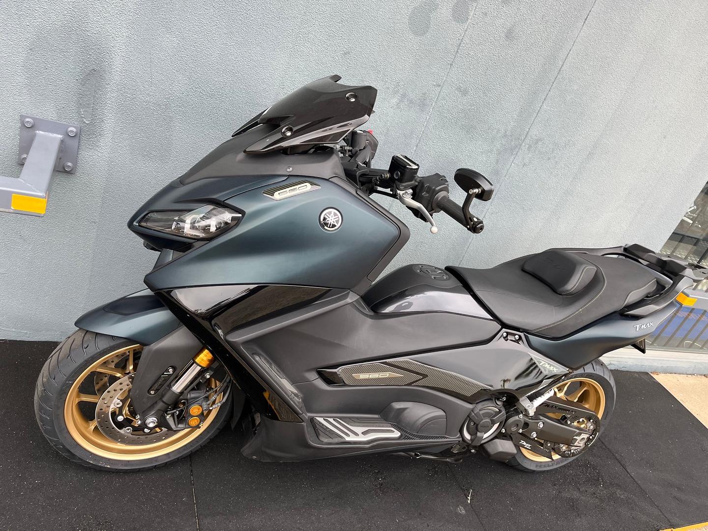 2023 YAMAHA TMAX 560 (ABS) SCOOTER