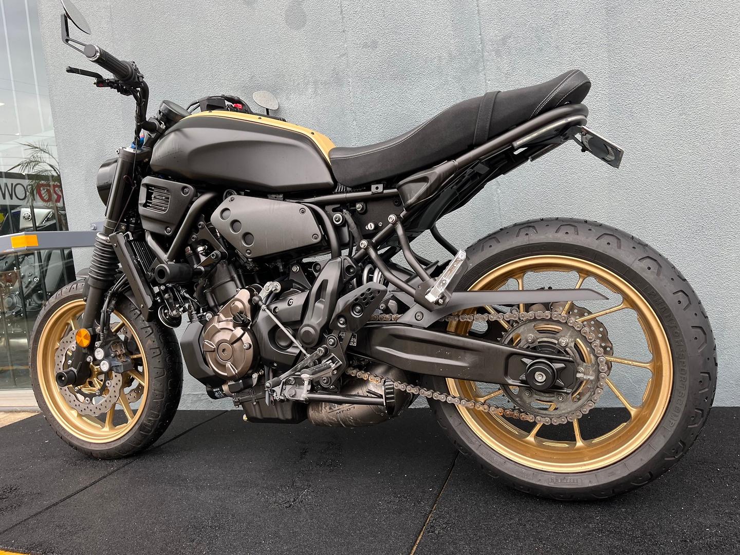 2021 YAMAHA XSR700 ROAD