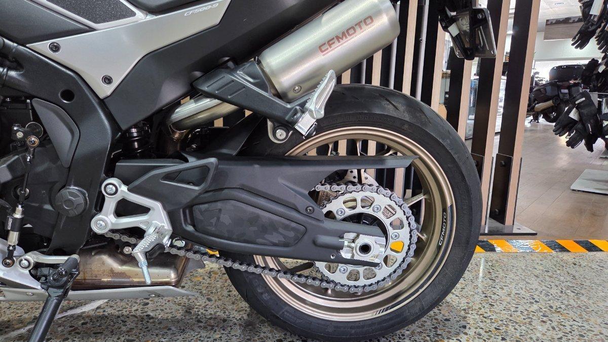 2025 CF MOTO 500 SR VOOM SPORTS