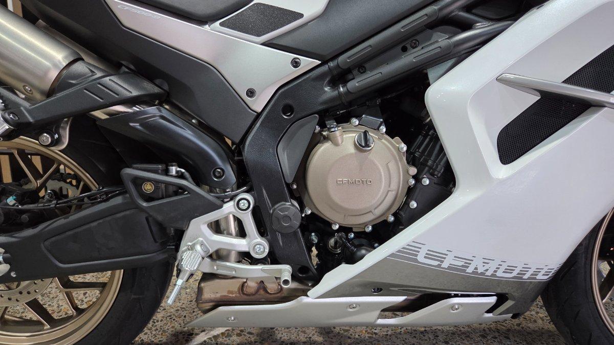 2025 CF MOTO 500 SR VOOM SPORTS