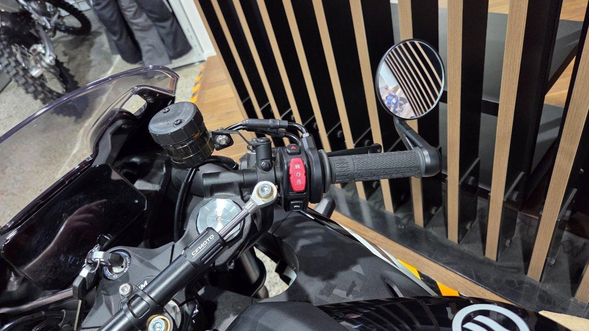 2025 CF MOTO 500 SR VOOM SPORTS
