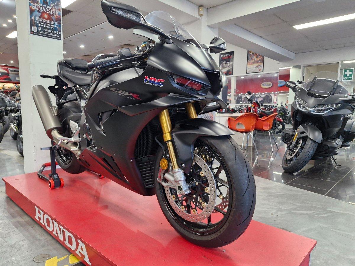 2024 HONDA CBR1000RR-R SP (FIREBLADE) ABS ROAD