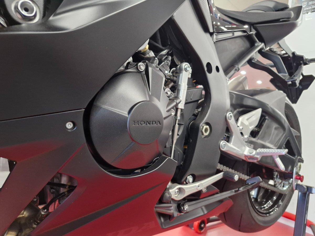 2024 HONDA CBR1000RR-R SP (FIREBLADE) ABS ROAD