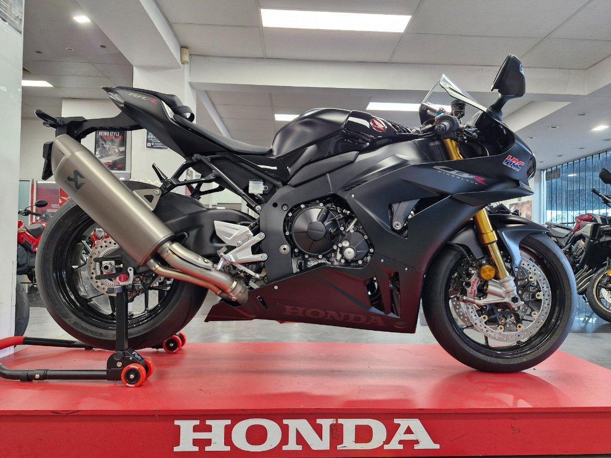 2024 HONDA CBR1000RR-R SP (FIREBLADE) ABS ROAD