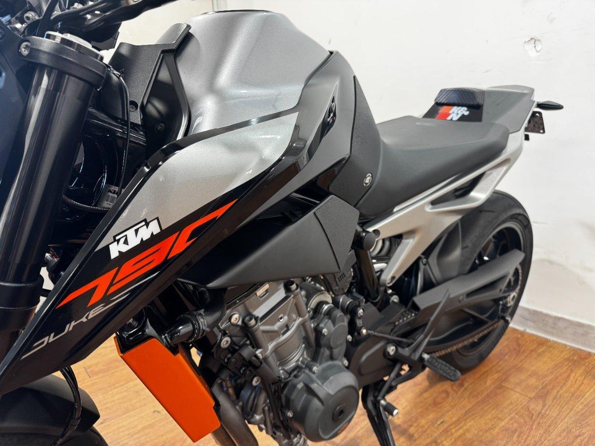 2018 KTM 790 DUKE ROAD