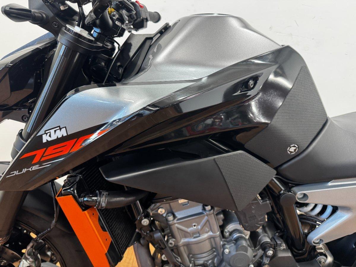 2018 KTM 790 DUKE ROAD
