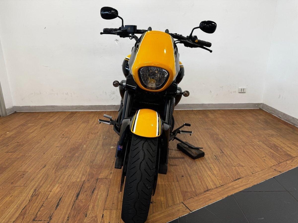 2014 SUZUKI VZR 1800 BOULEVARD (M109R) SE CRUISER