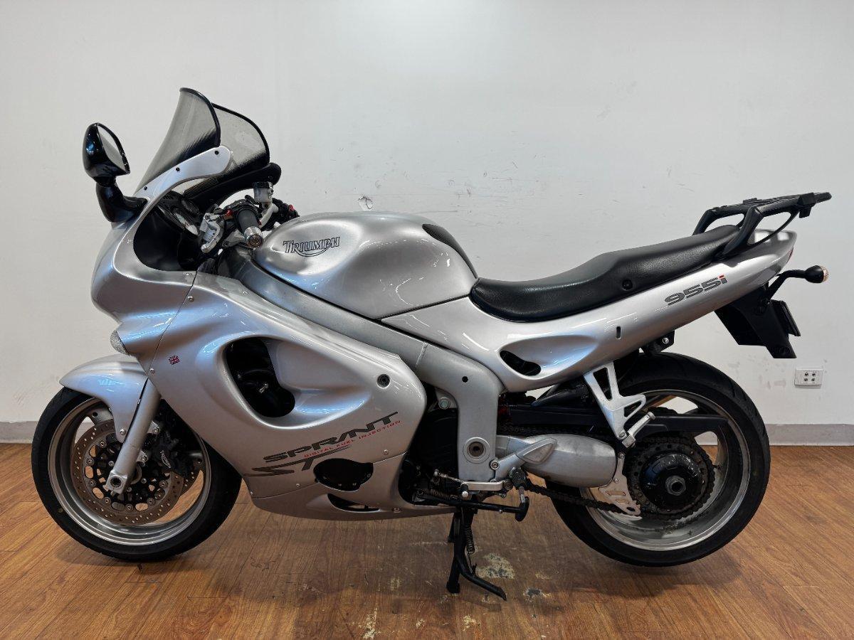 2002 TRIUMPH SPRINT ST SPORTS