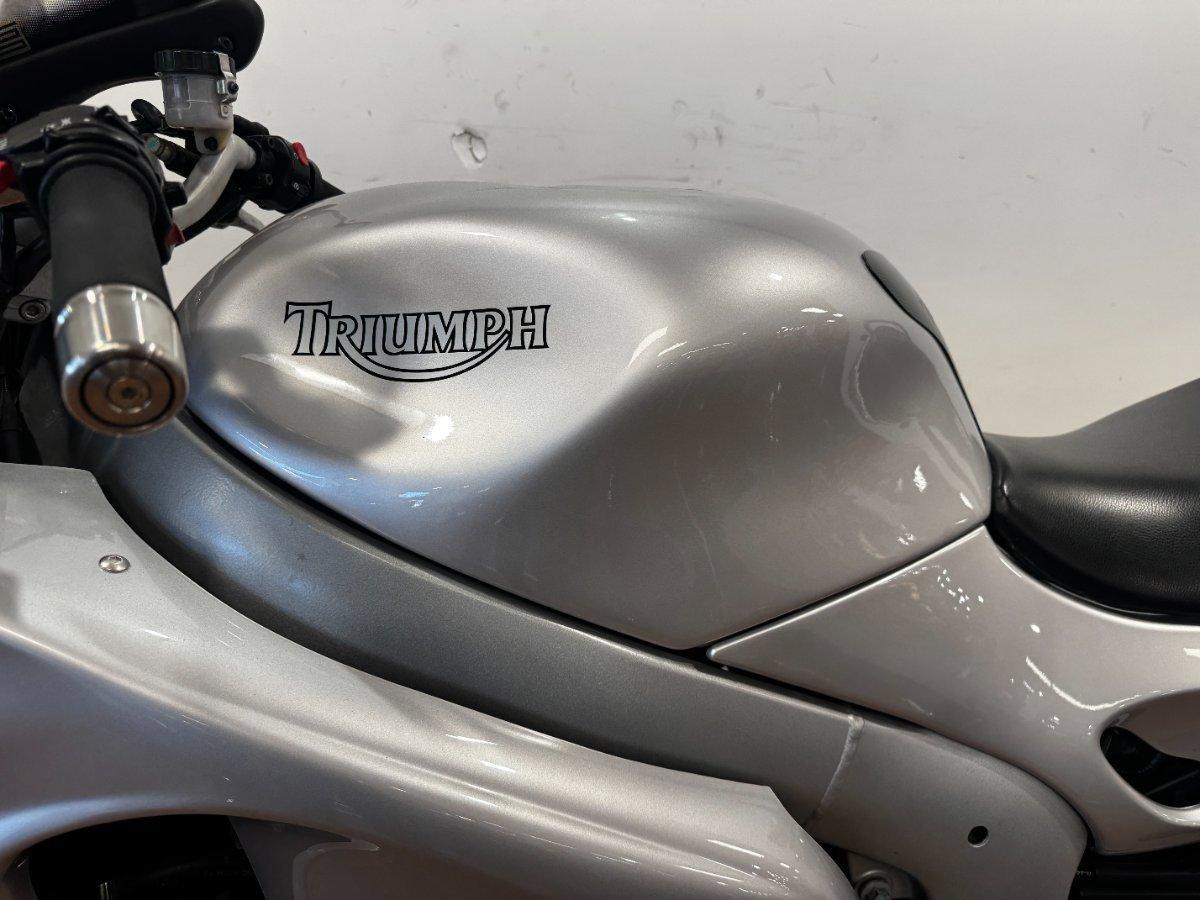 2002 TRIUMPH SPRINT ST SPORTS