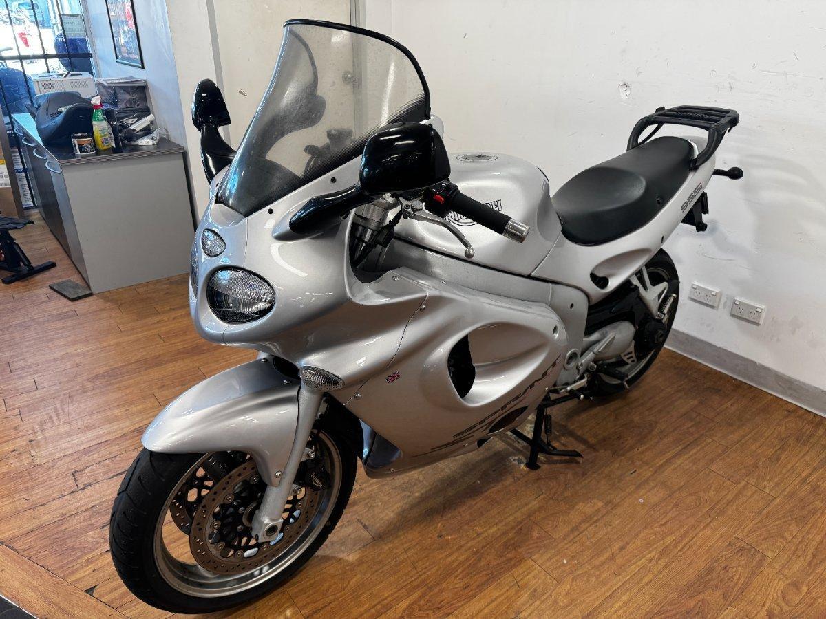 2002 TRIUMPH SPRINT ST SPORTS
