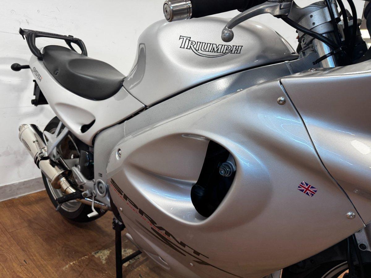 2002 TRIUMPH SPRINT ST SPORTS
