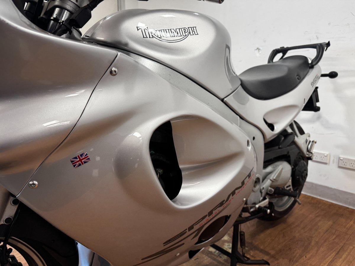 2002 TRIUMPH SPRINT ST SPORTS