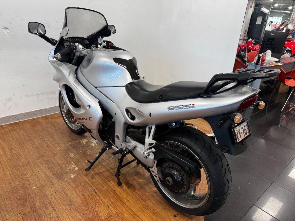 2002 TRIUMPH SPRINT ST SPORTS