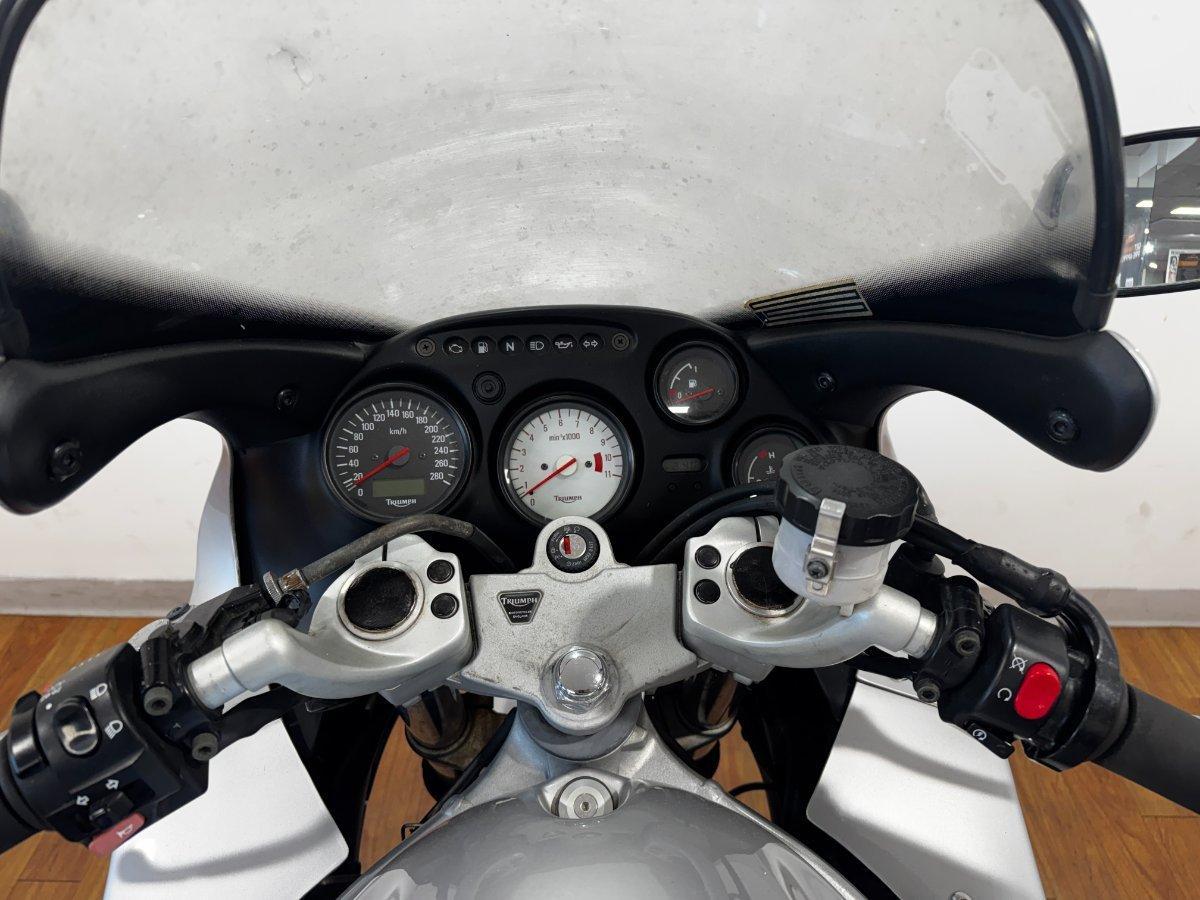 2002 TRIUMPH SPRINT ST SPORTS