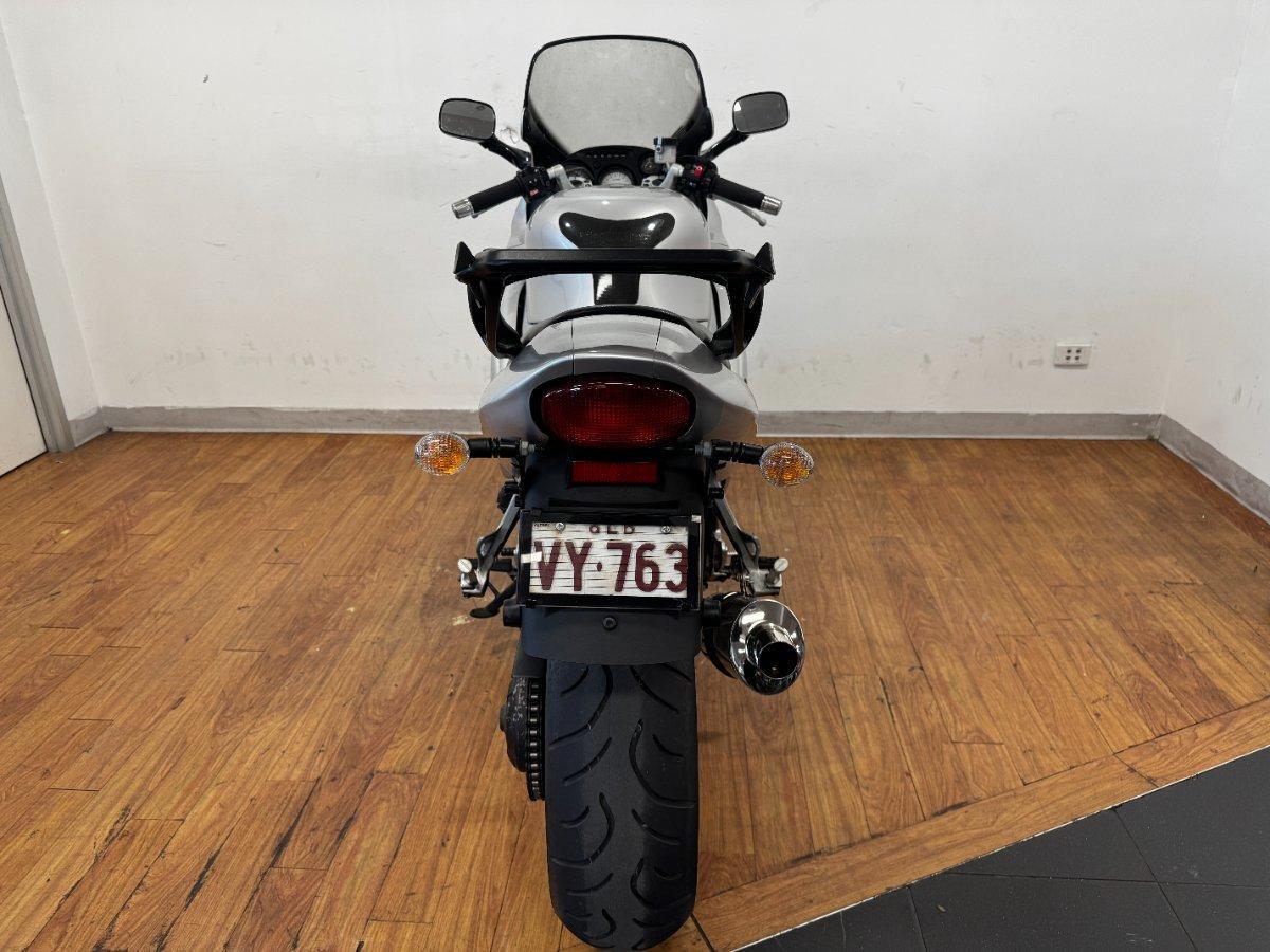 2002 TRIUMPH SPRINT ST SPORTS