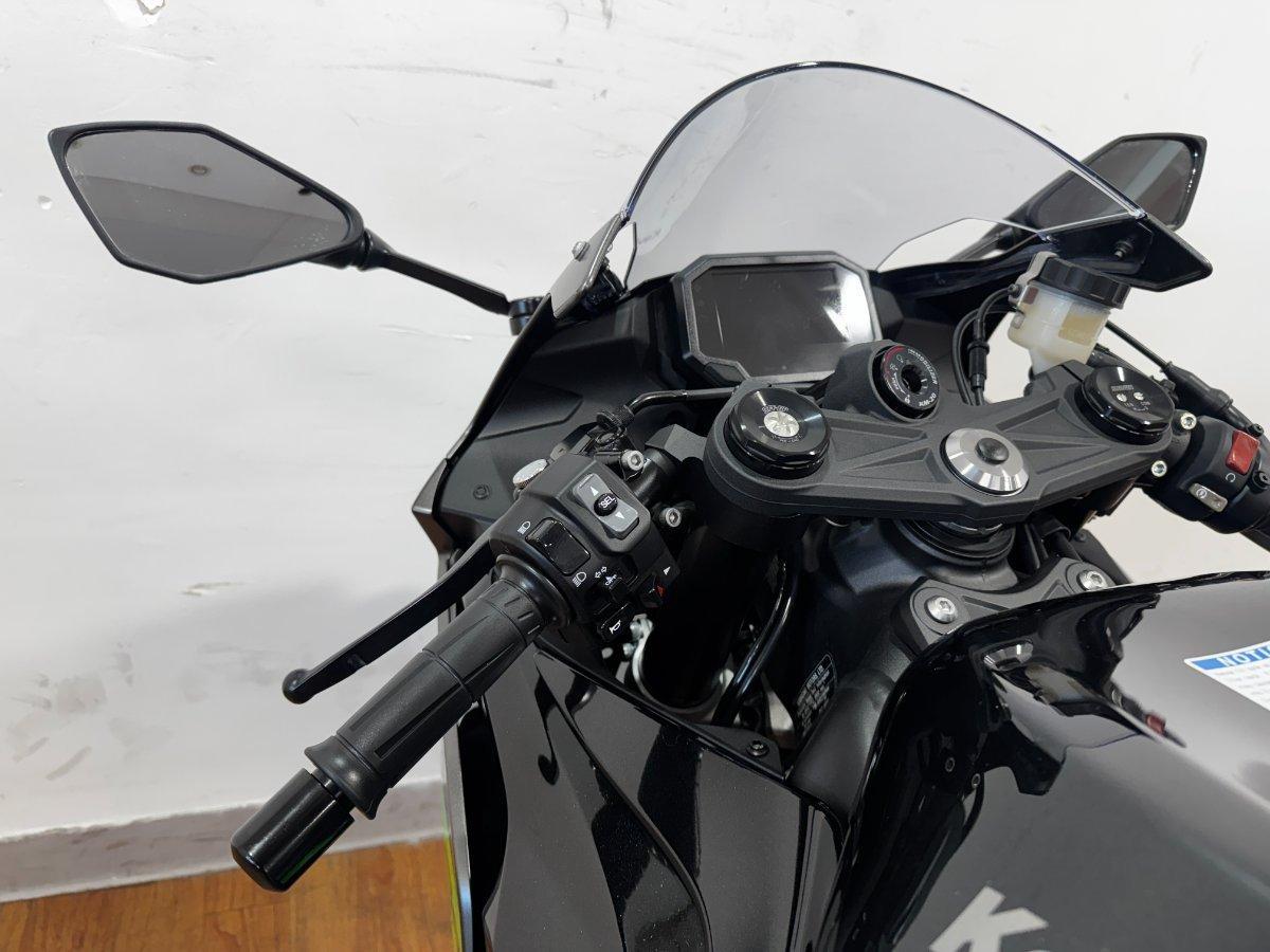 2026 KAWASAKI NINJA ZX-6R (636) SPORTS