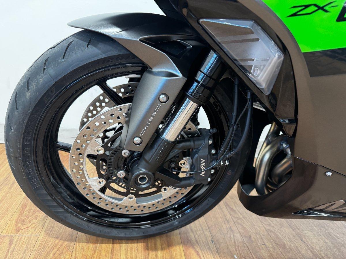 2026 KAWASAKI NINJA ZX-6R (636) SPORTS