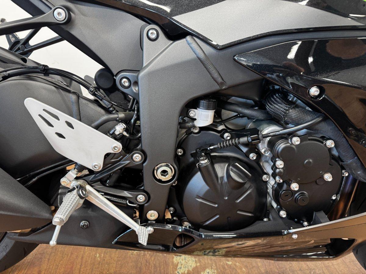 2026 KAWASAKI NINJA ZX-6R (636) SPORTS