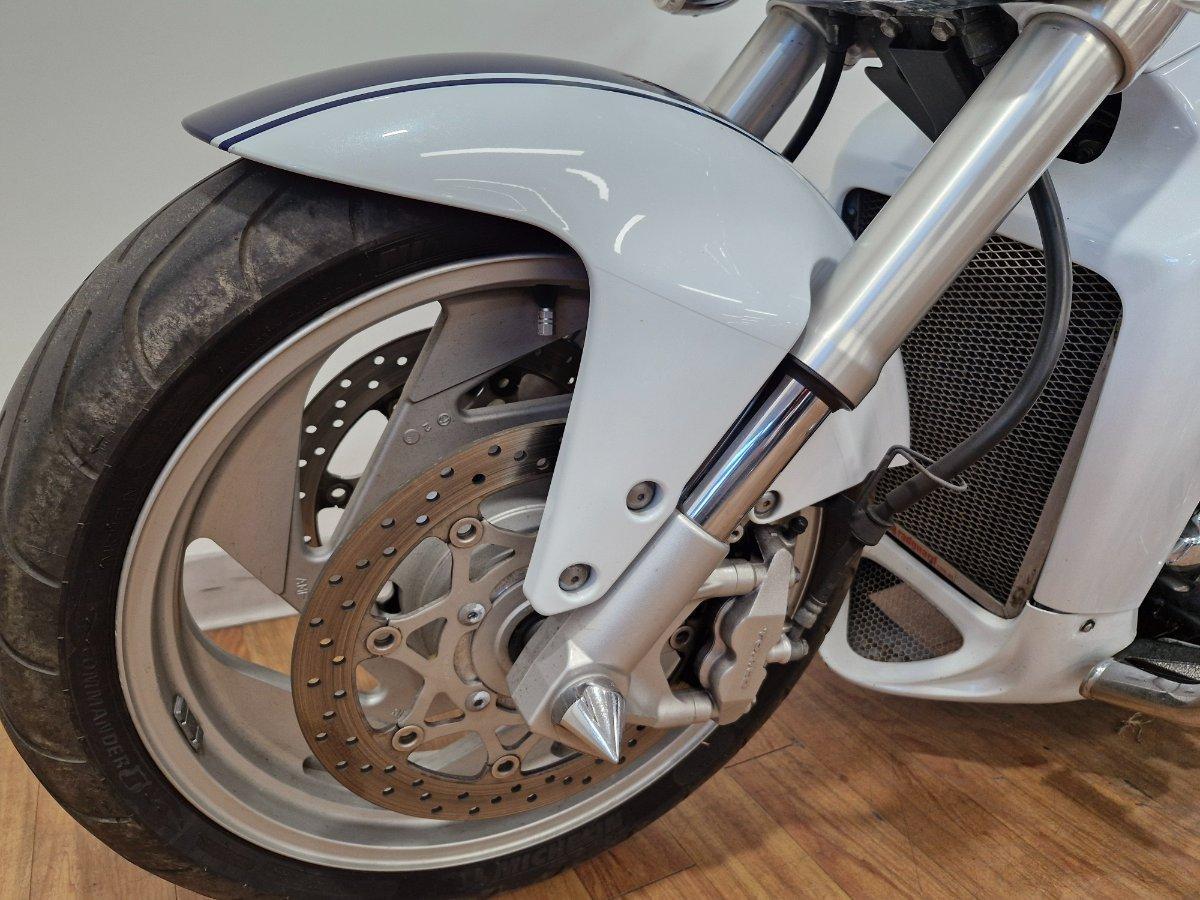 2009 SUZUKI VZR 1800 BOULEVARD (M109R) CRUISER