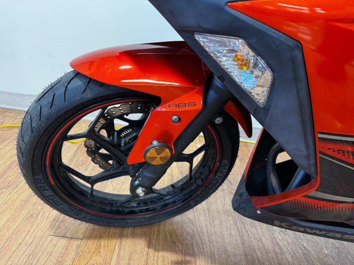 2015 KAWASAKI NINJA 300 ABS SPORTS