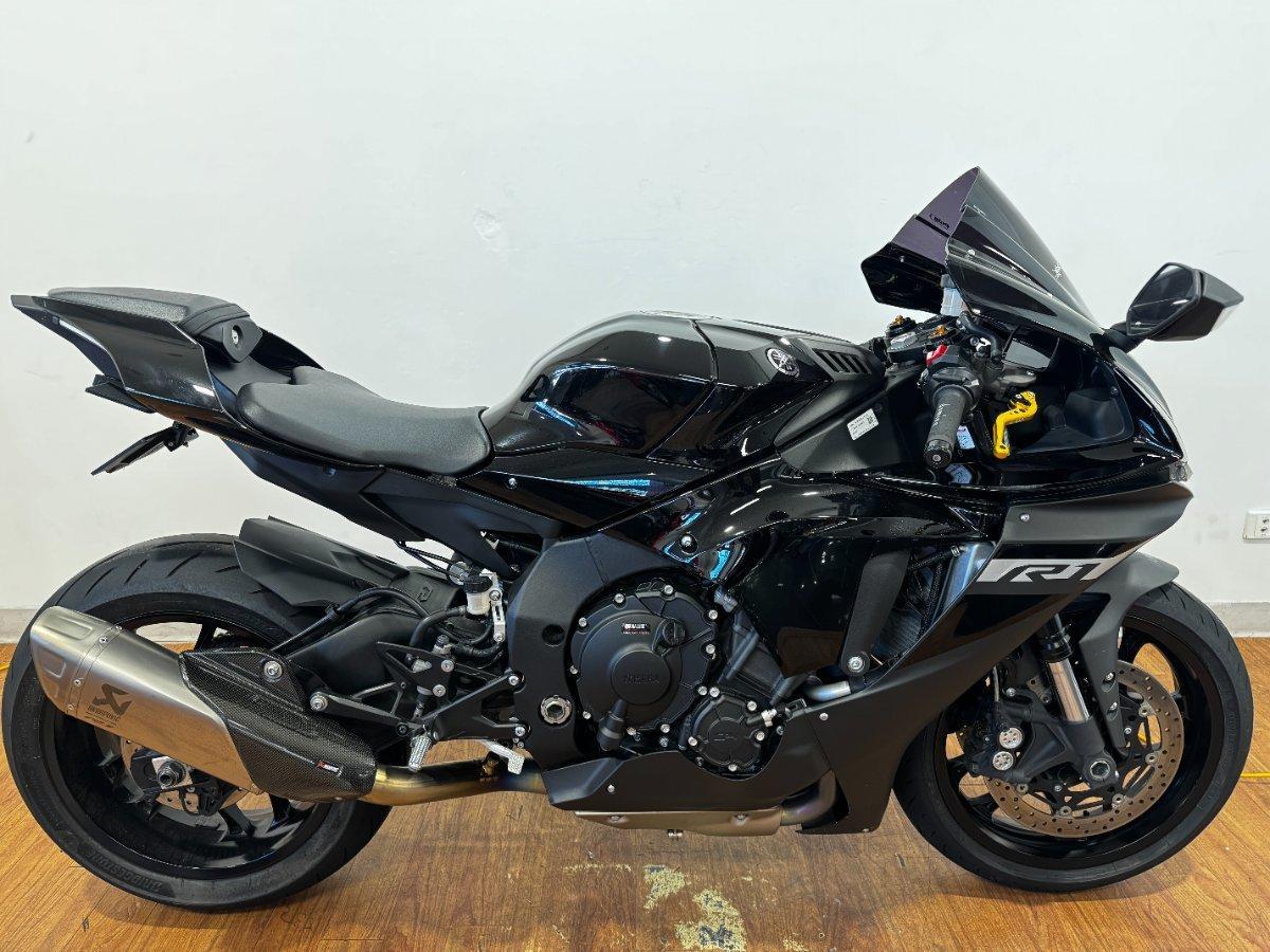 2023 YAMAHA YZF-R1 SPORTS