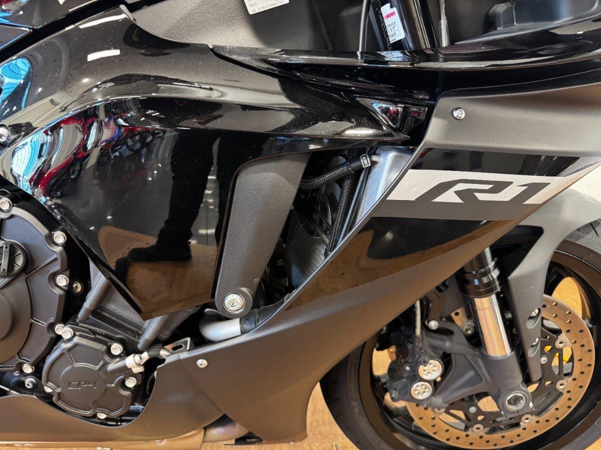 2023 YAMAHA YZF-R1 SPORTS